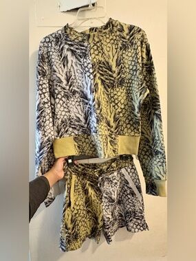 Twenty Montreal Tropical Print Crop Top & Shorts Set Medium